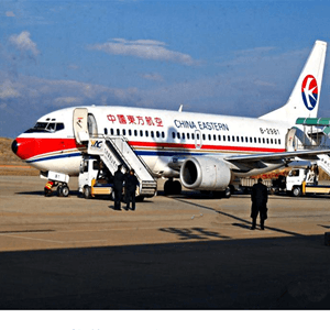 阿克苏红旗坡航空快运业稳步发展的原因是什么？